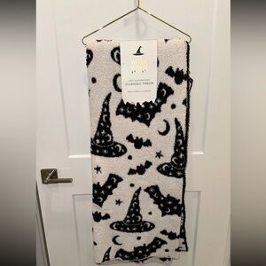 Witch Season Witch hats and bats Throw Blanket